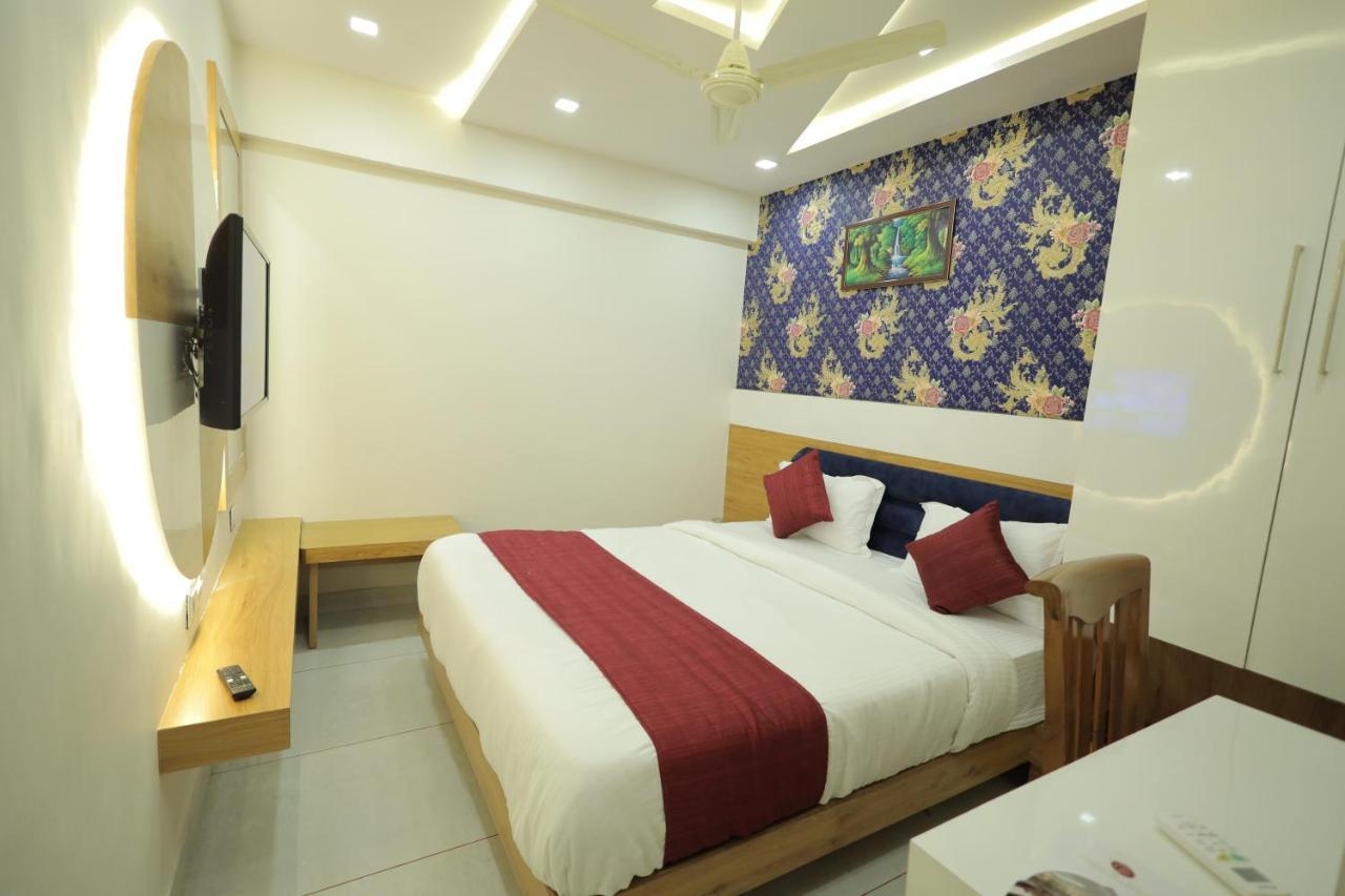 Hotel Rk Fortune Ahmedabad Eksteriør bilde