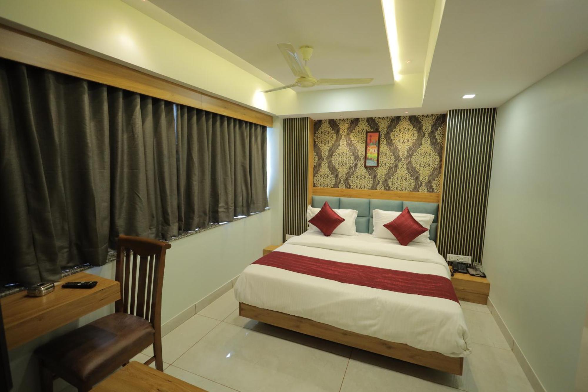 Hotel Rk Fortune Ahmedabad Eksteriør bilde