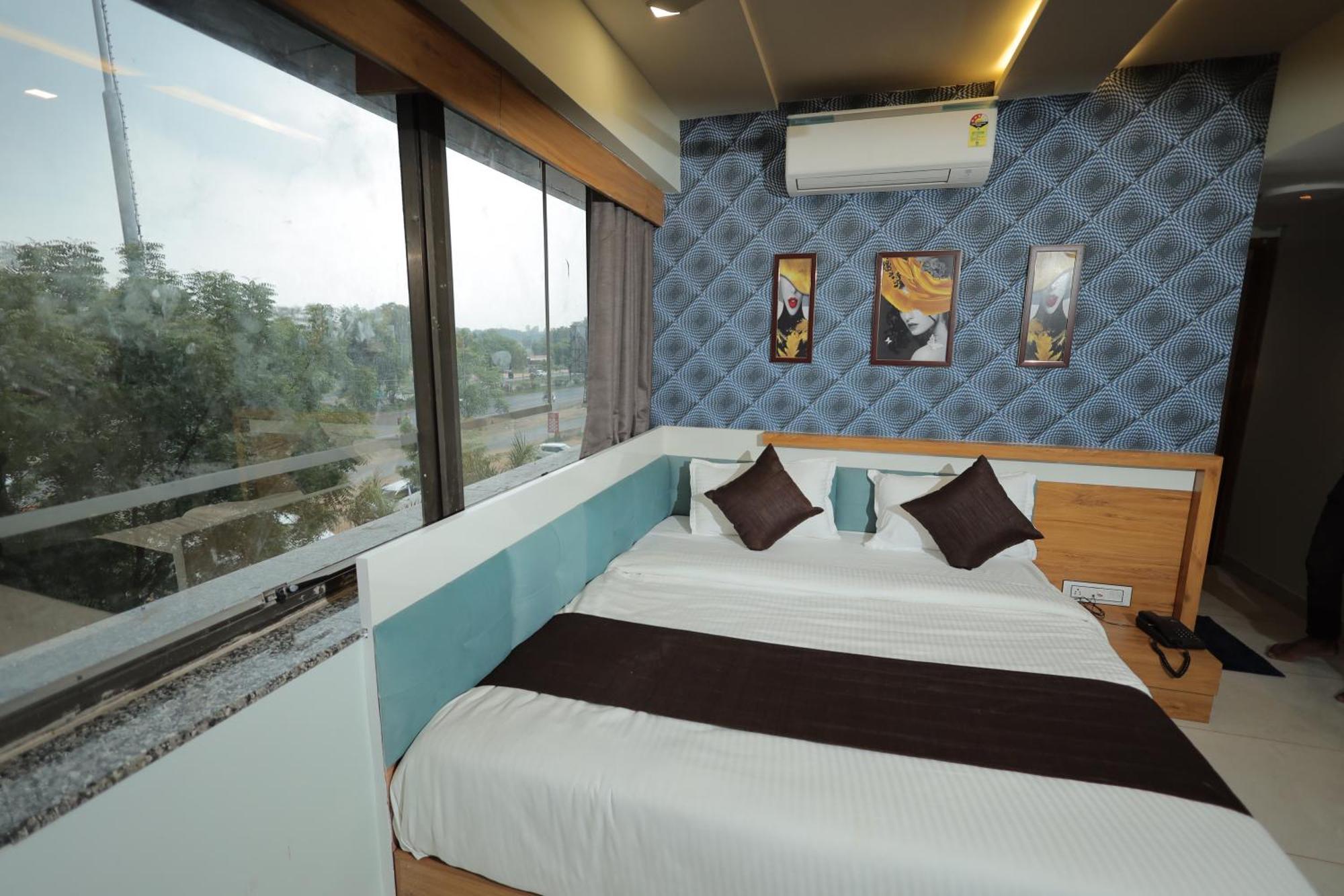 Hotel Rk Fortune Ahmedabad Eksteriør bilde