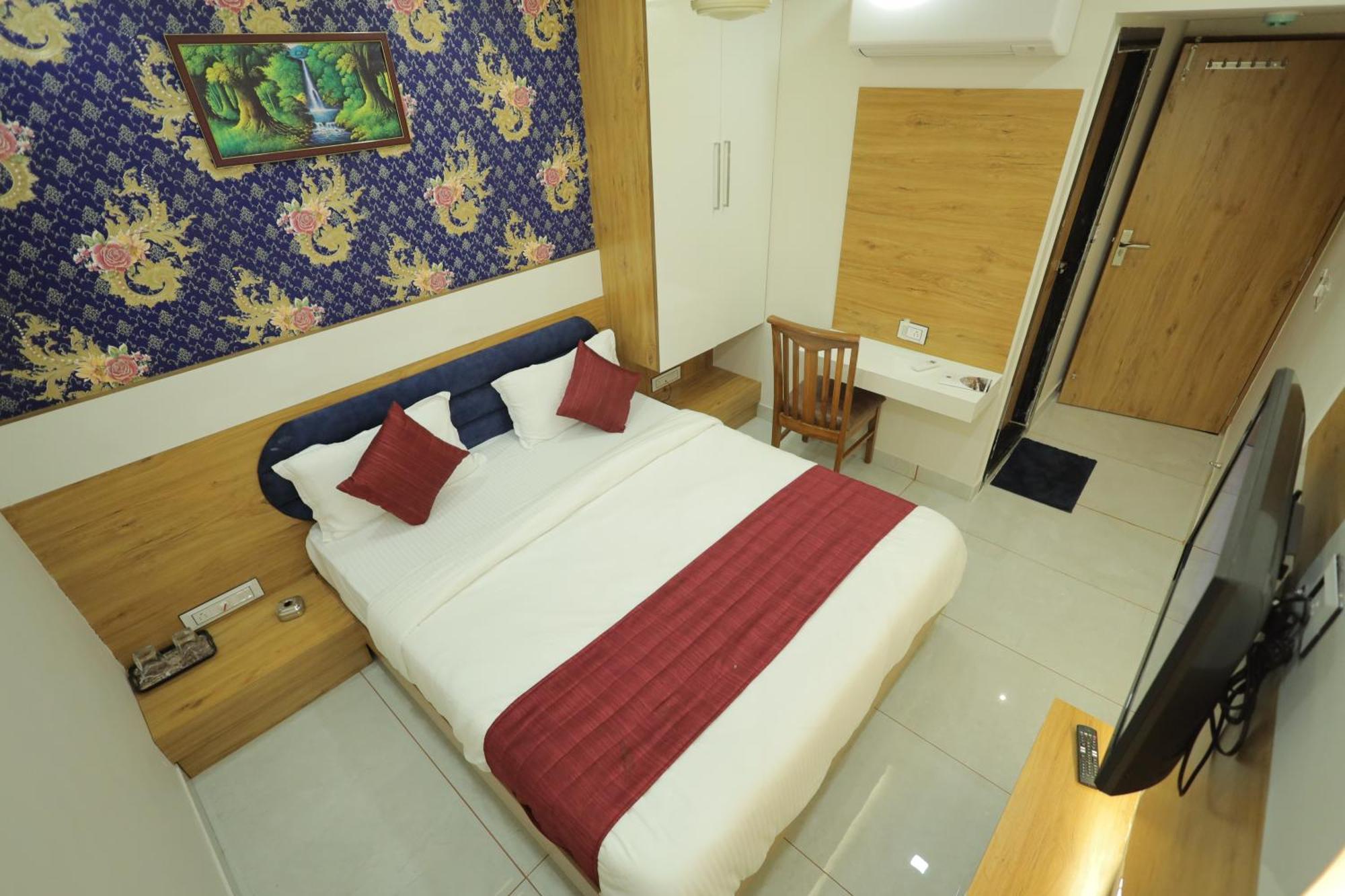 Hotel Rk Fortune Ahmedabad Eksteriør bilde
