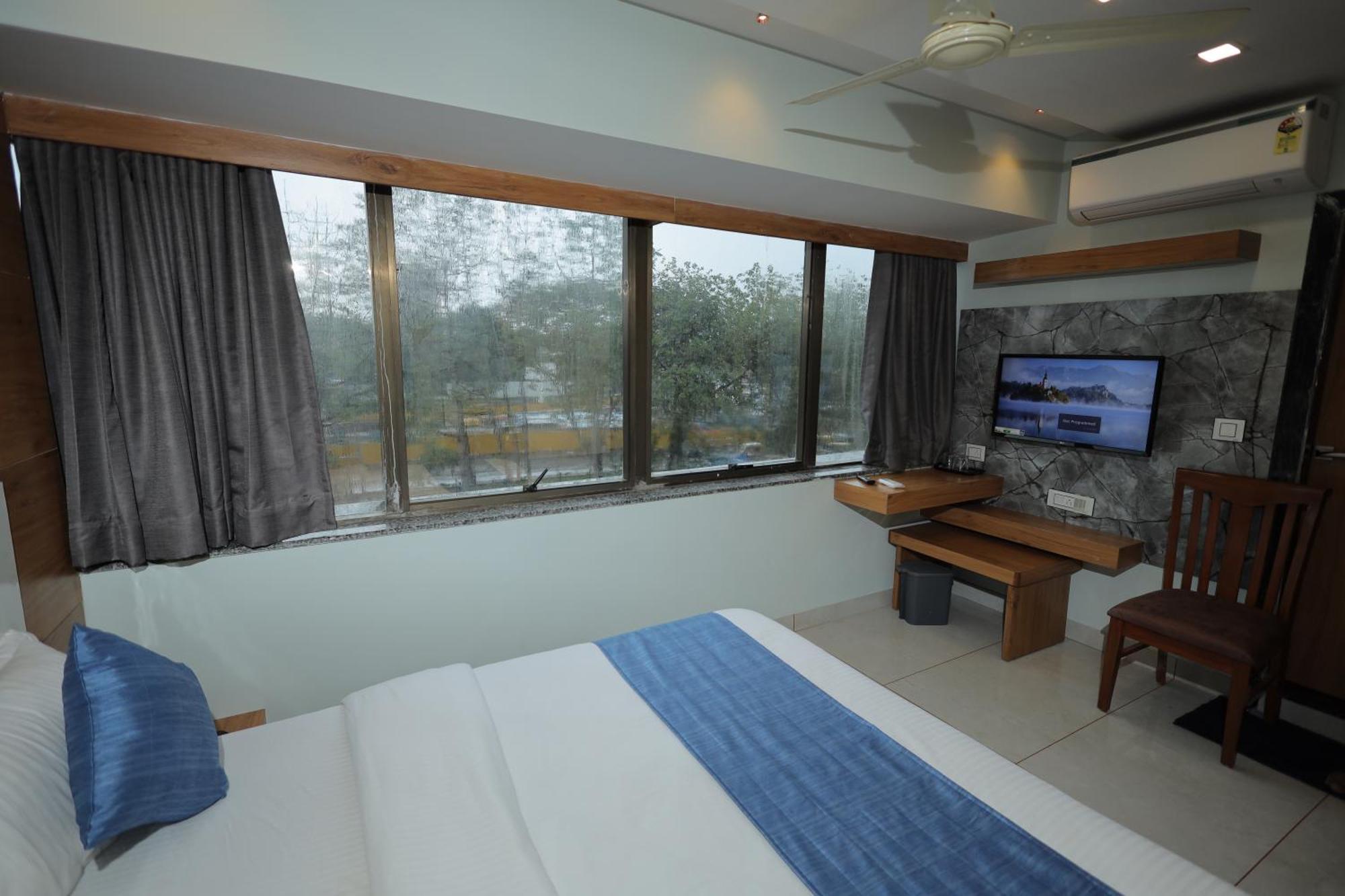 Hotel Rk Fortune Ahmedabad Eksteriør bilde