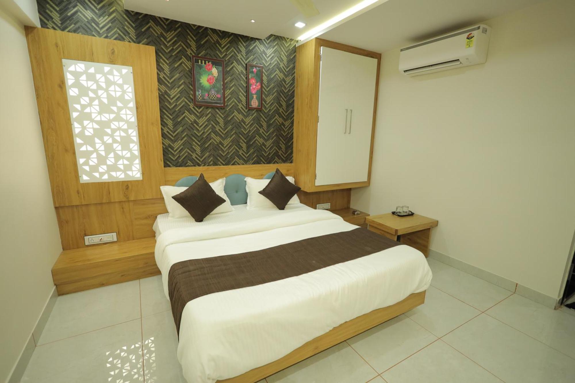 Hotel Rk Fortune Ahmedabad Eksteriør bilde